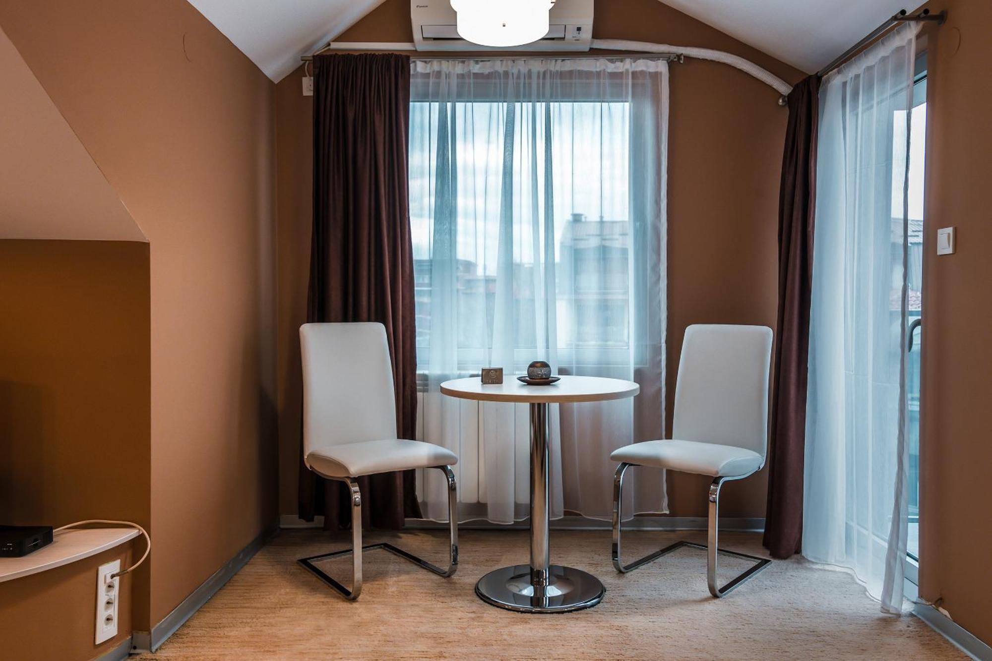 Sienna Apartments Skopje Buitenkant foto