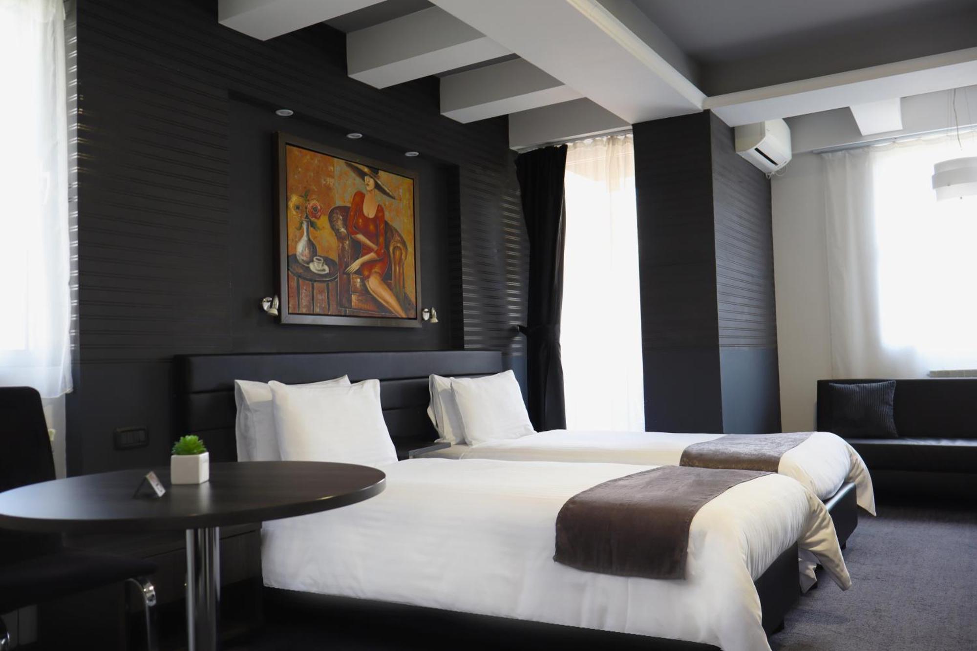 Sienna Apartments Skopje Buitenkant foto